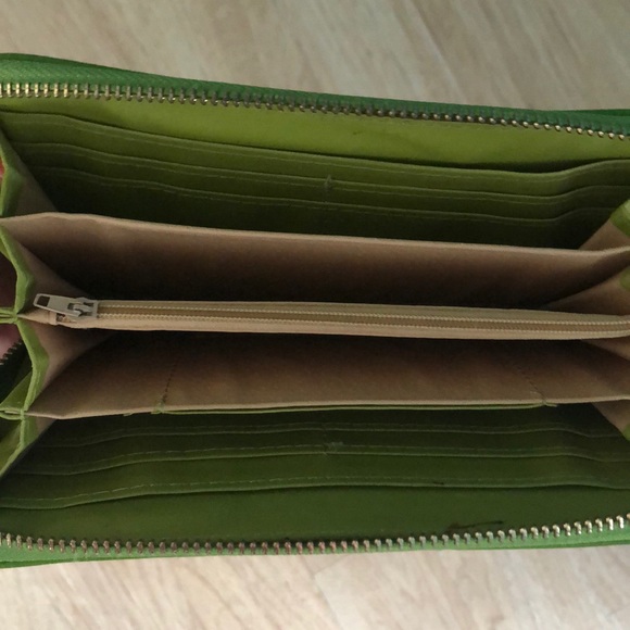 😲 - Picture 3 of 3